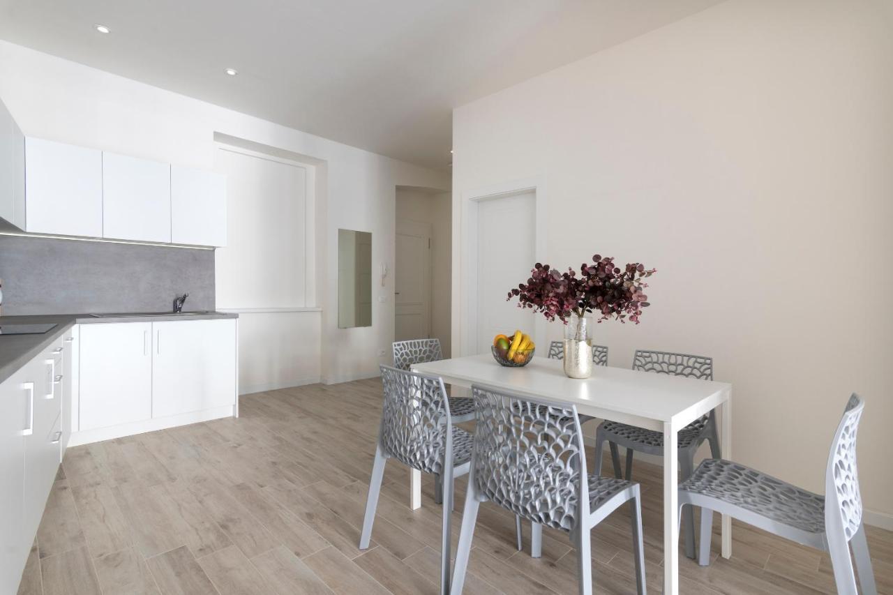 Kinsky Garden Apartments And Suites By Dwellfort Prag Exteriör bild