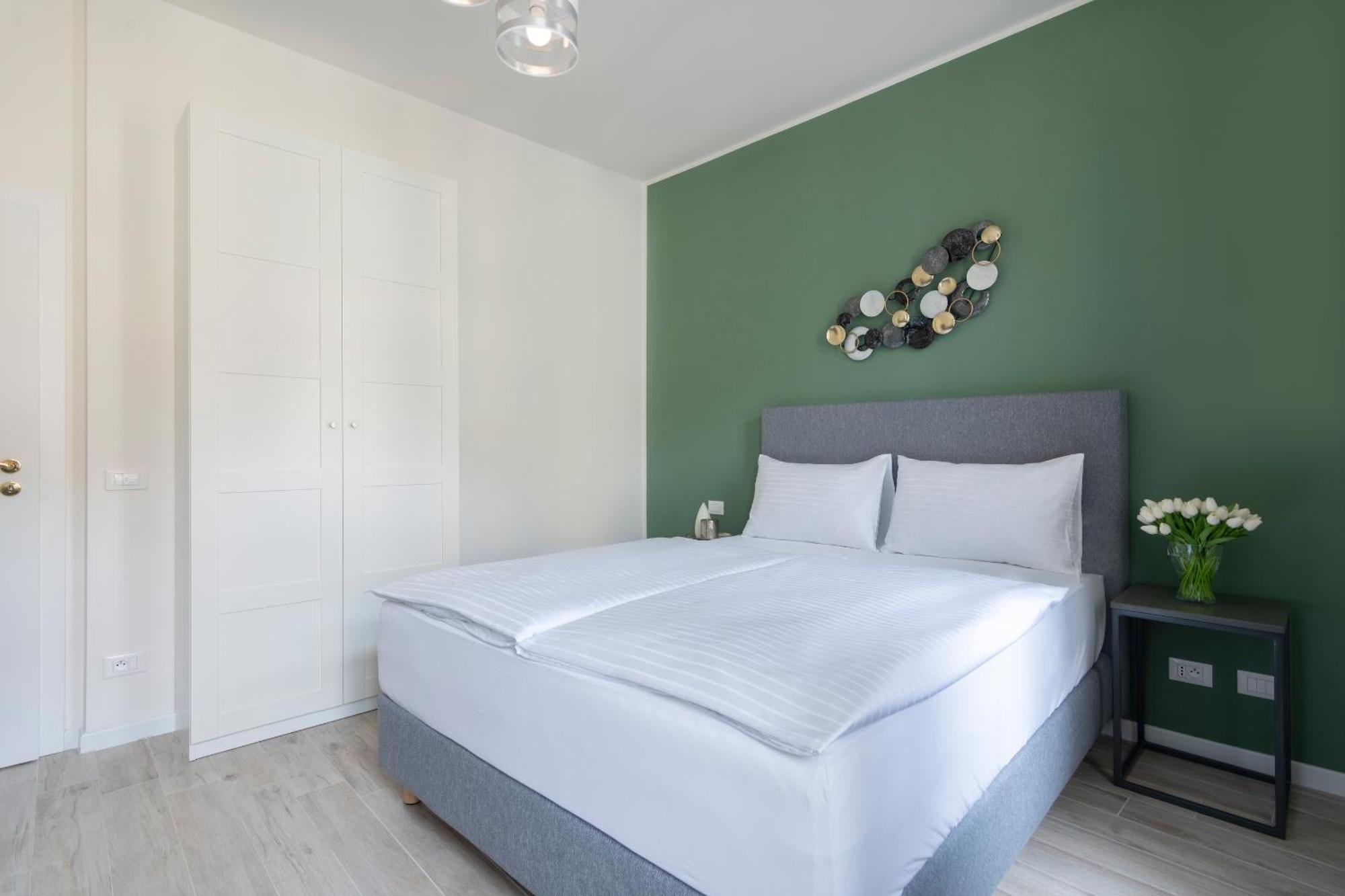 Kinsky Garden Apartments And Suites By Dwellfort Prag Exteriör bild