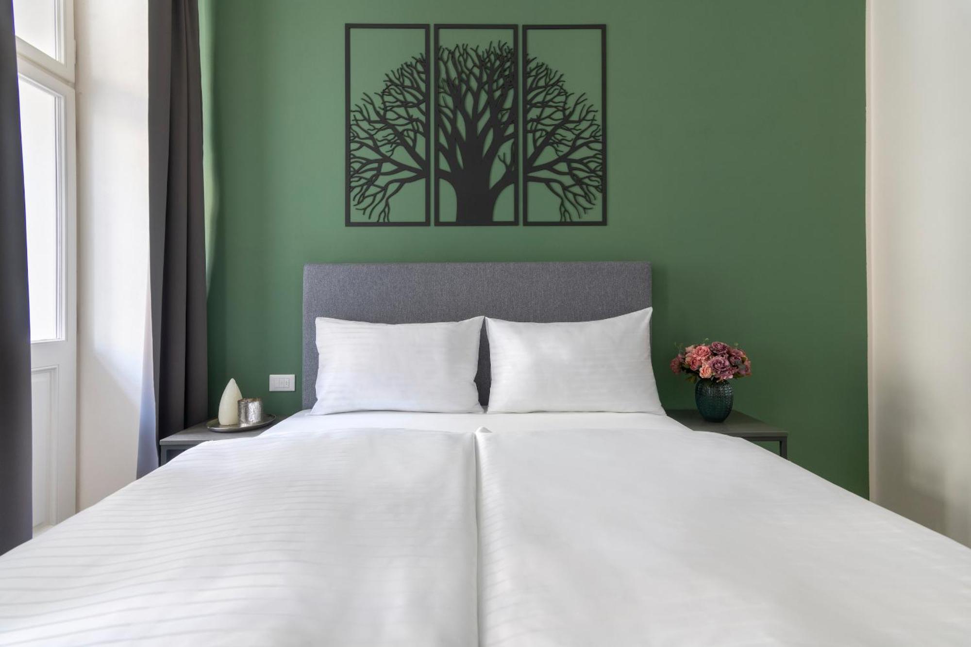 Kinsky Garden Apartments And Suites By Dwellfort Prag Exteriör bild