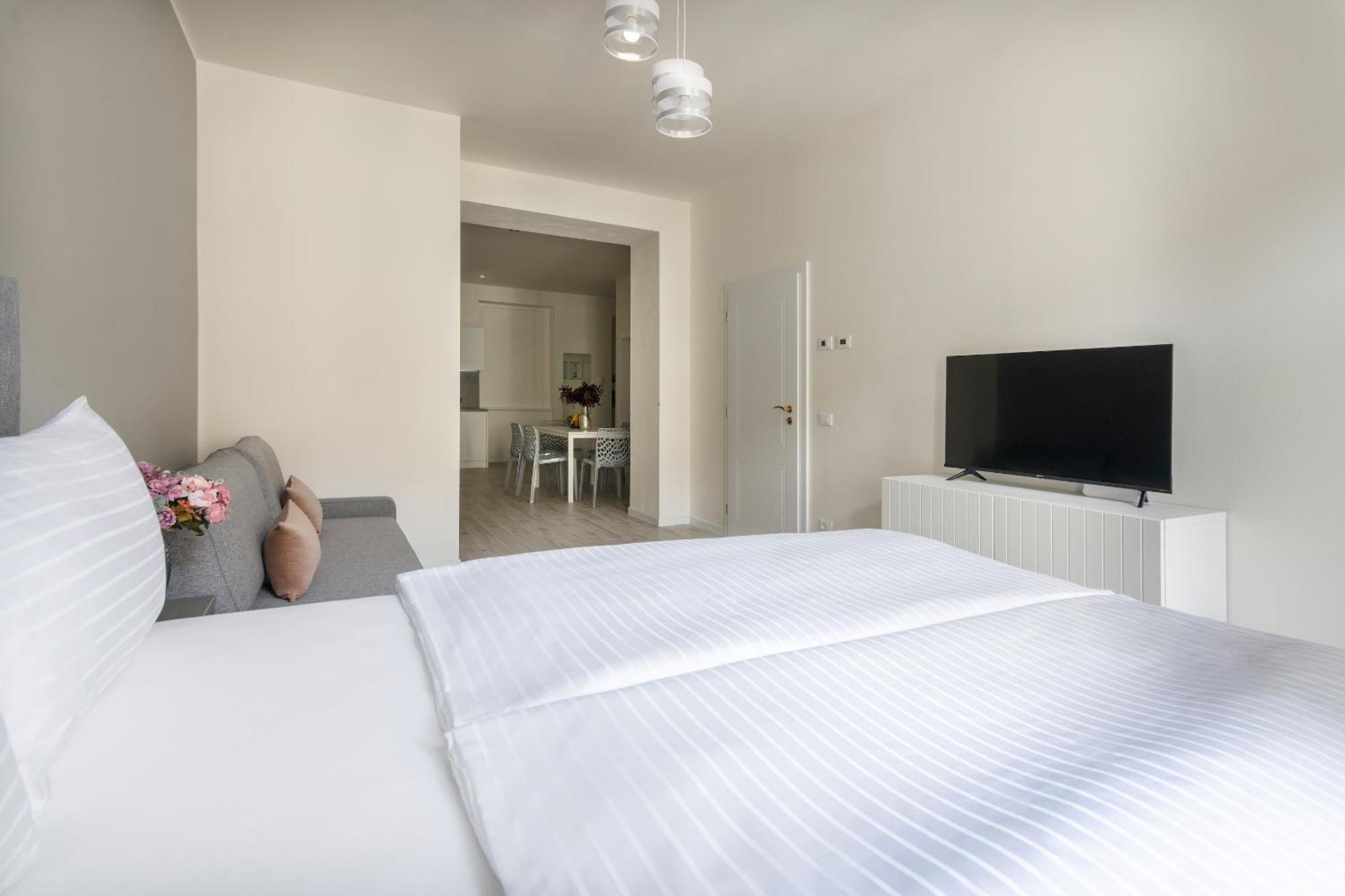 Kinsky Garden Apartments And Suites By Dwellfort Prag Rum bild